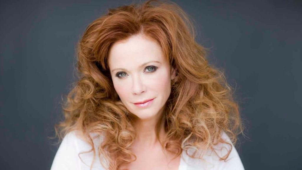 Lauren Holly