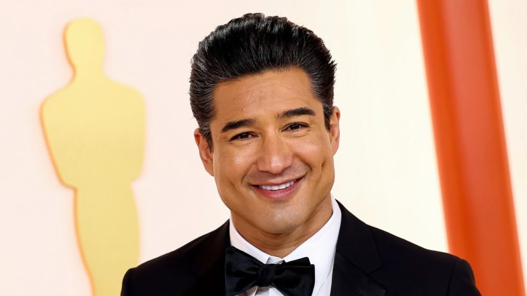 Mario Lopez income